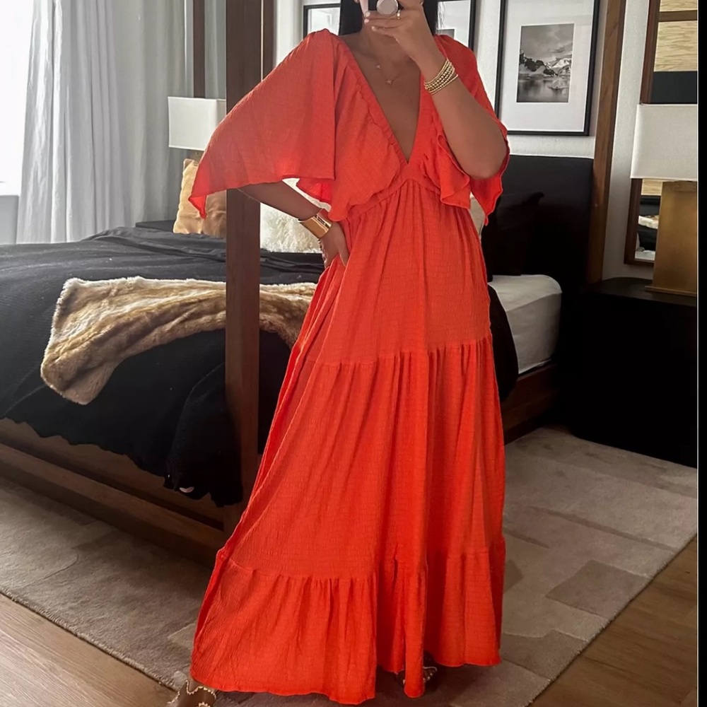 Orange maxi dress 🍊